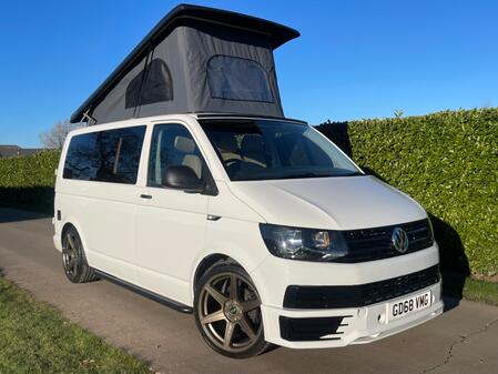 VOLKSWAGEN TRANSPORTER CAMPER 2.0 TDI T28 BlueMotion Tech Camper. FULL NEW CONVERSION 