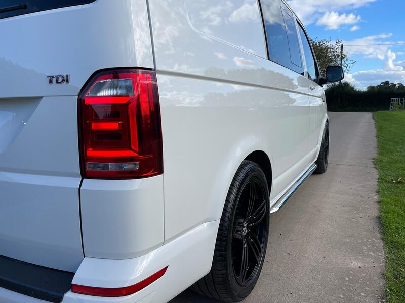 VOLKSWAGEN TRANSPORTER