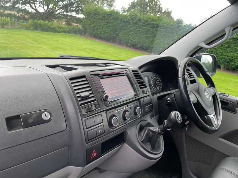VOLKSWAGEN TRANSPORTER