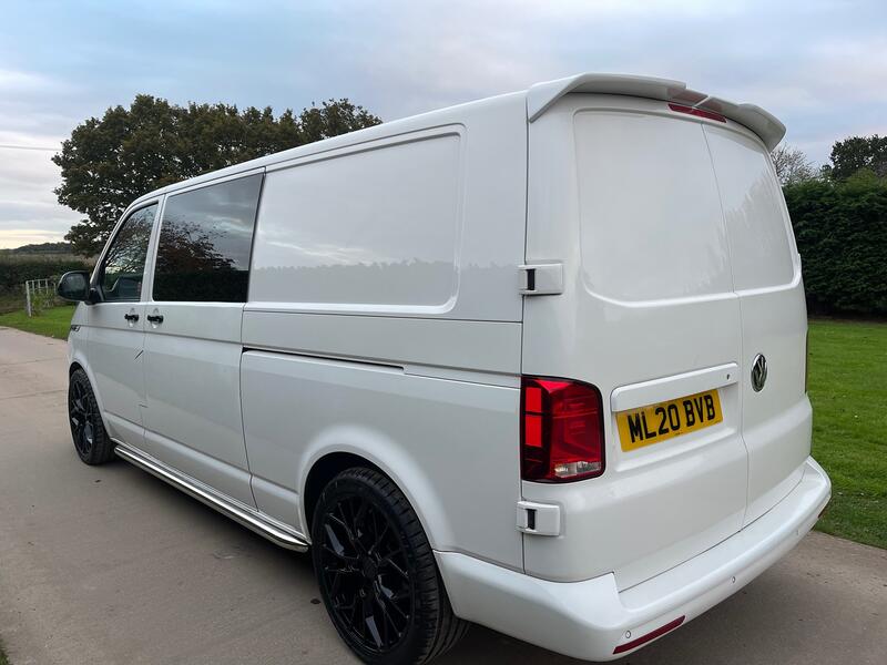 VOLKSWAGEN TRANSPORTER