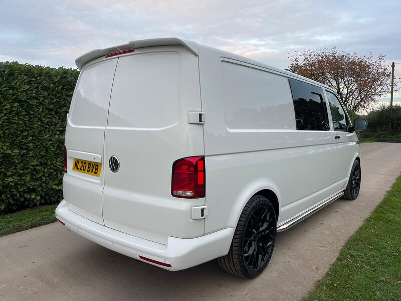 VOLKSWAGEN TRANSPORTER