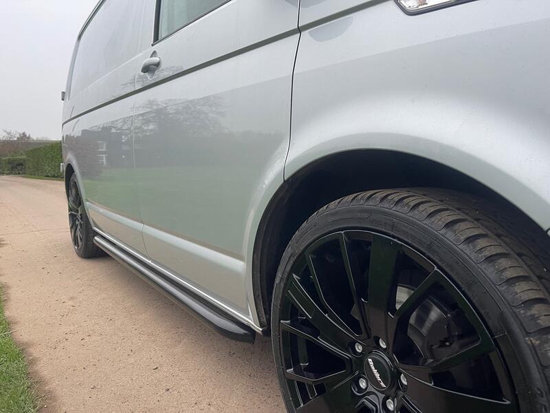 VOLKSWAGEN TRANSPORTER
