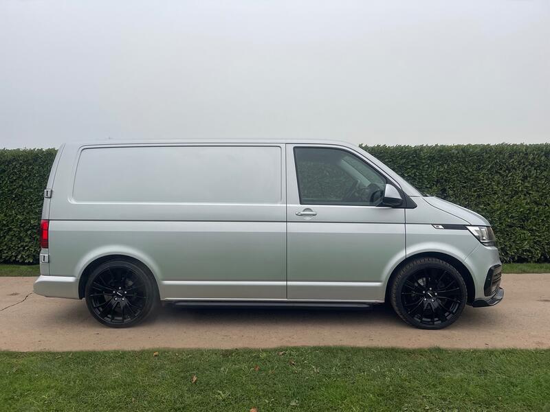 VOLKSWAGEN TRANSPORTER