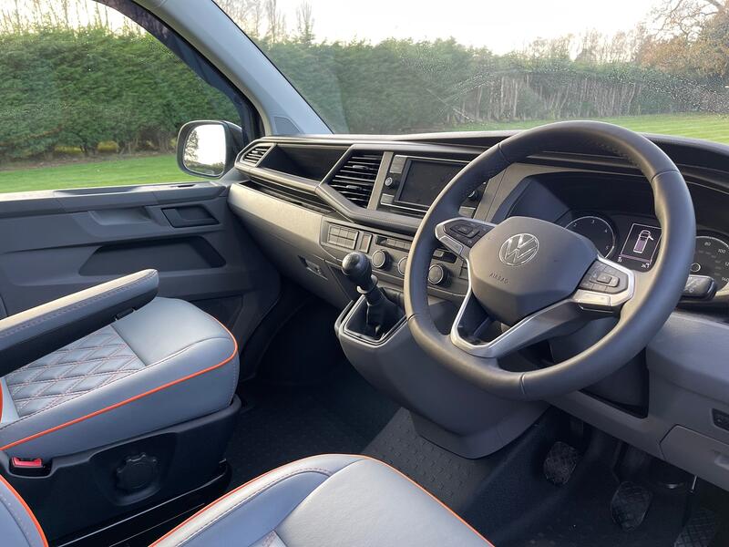 VOLKSWAGEN TRANSPORTER