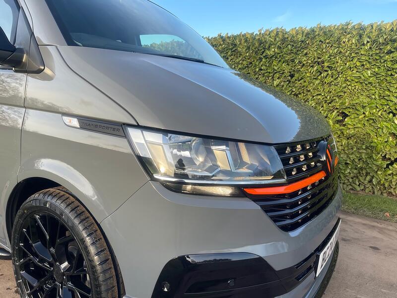 VOLKSWAGEN TRANSPORTER