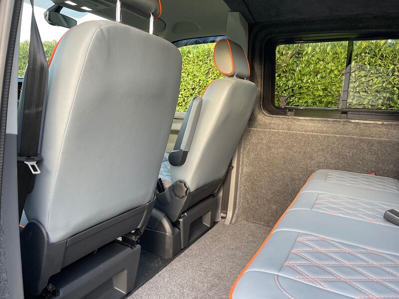 VOLKSWAGEN TRANSPORTER