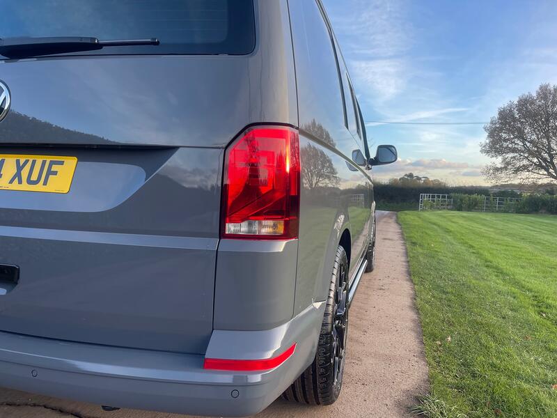 VOLKSWAGEN TRANSPORTER
