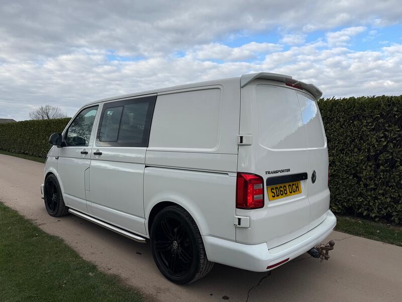 VOLKSWAGEN TRANSPORTER