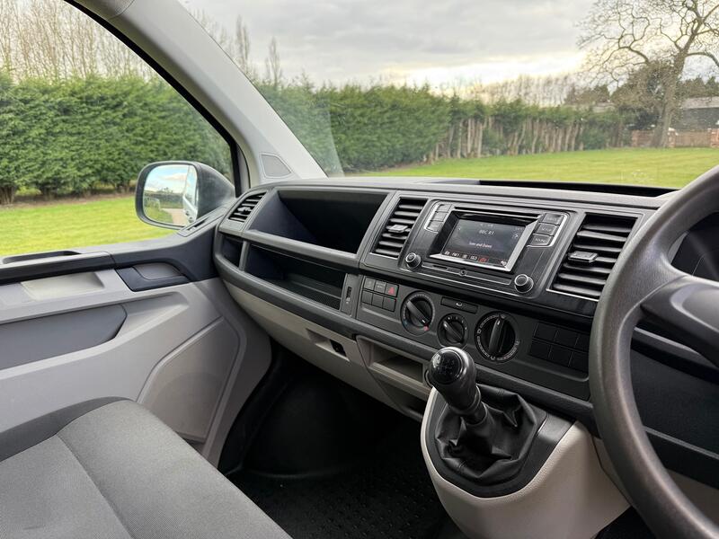 VOLKSWAGEN TRANSPORTER