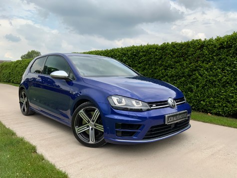 VOLKSWAGEN GOLF TSi 300 4Motion BlueMotion Start-Stop R