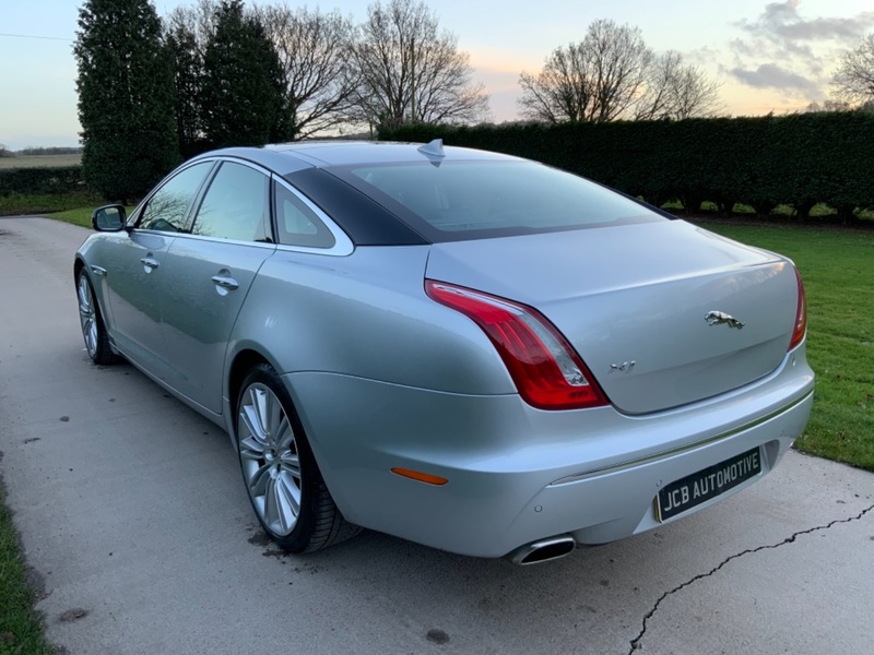 JAGUAR XJ