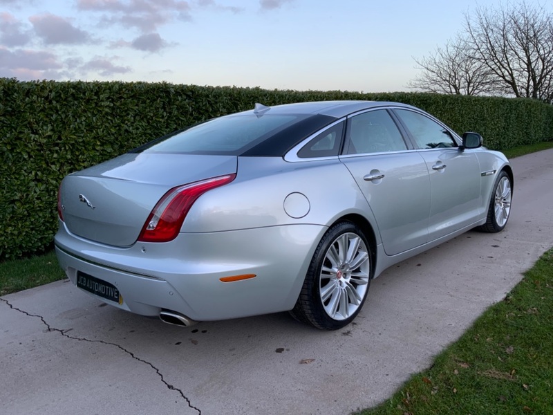 JAGUAR XJ