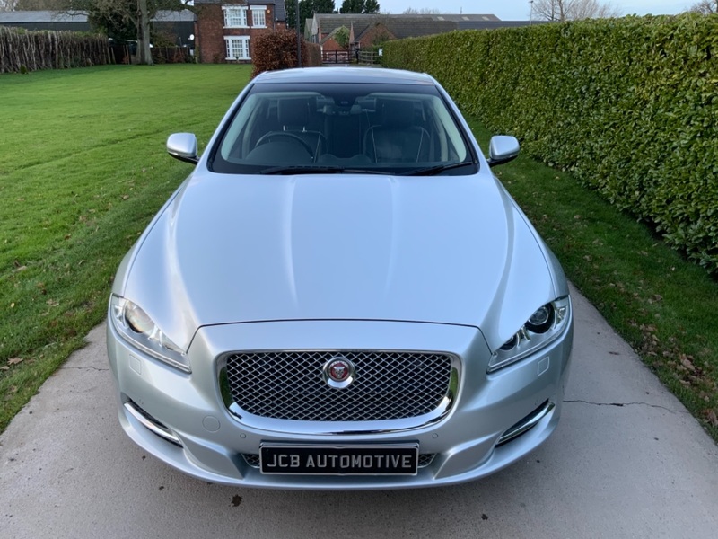 JAGUAR XJ