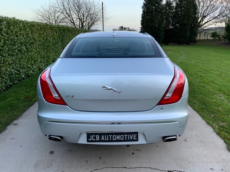 JAGUAR XJ