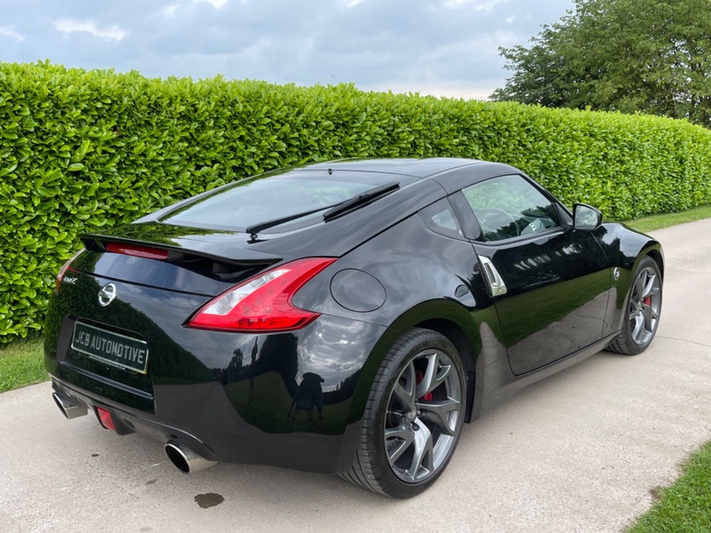 NISSAN 370Z