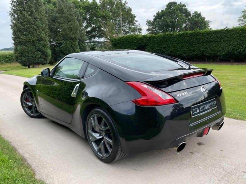 NISSAN 370Z