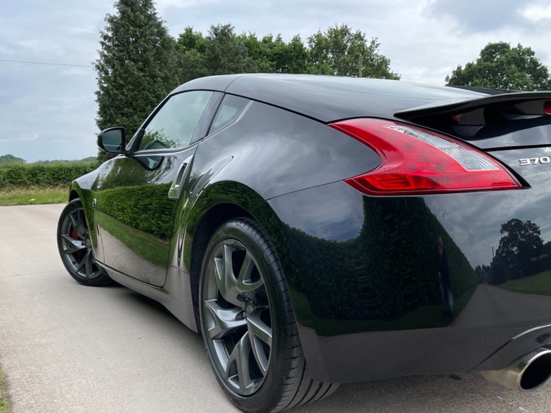 NISSAN 370Z