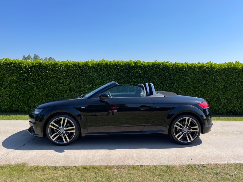 AUDI TT