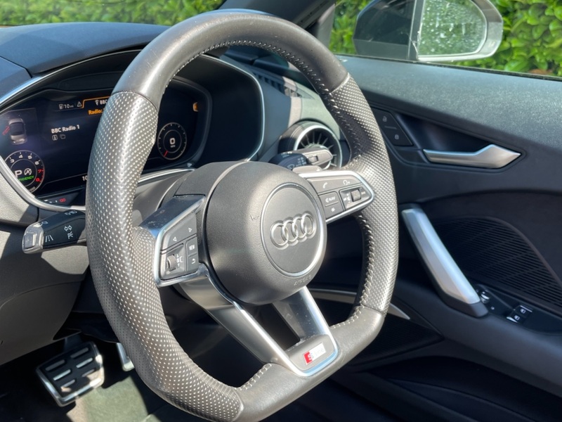 AUDI TT