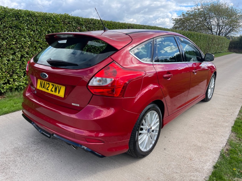 FORD FOCUS