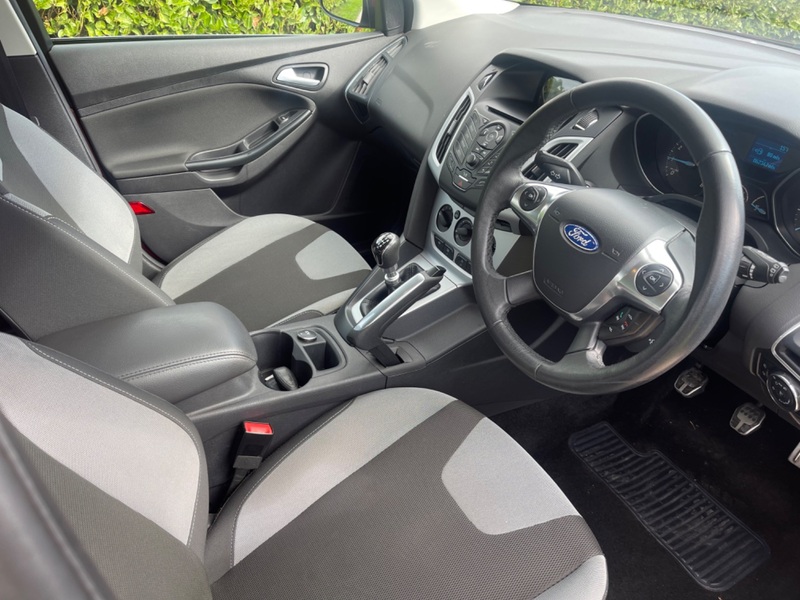 FORD FOCUS