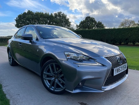 LEXUS IS 300H F SPORT