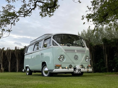 VOLKSWAGEN CALIFORNIA VW Bay T2 Camper Pop Top 1970