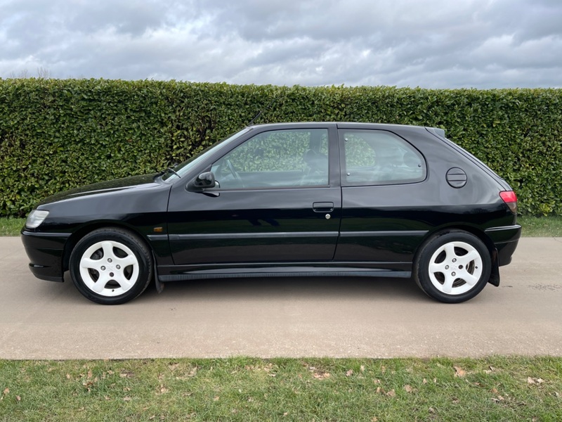 PEUGEOT 306