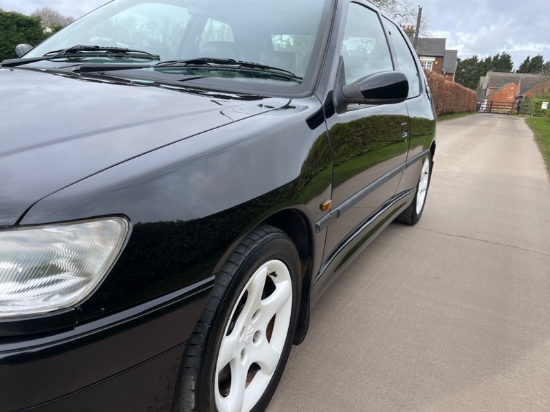 PEUGEOT 306