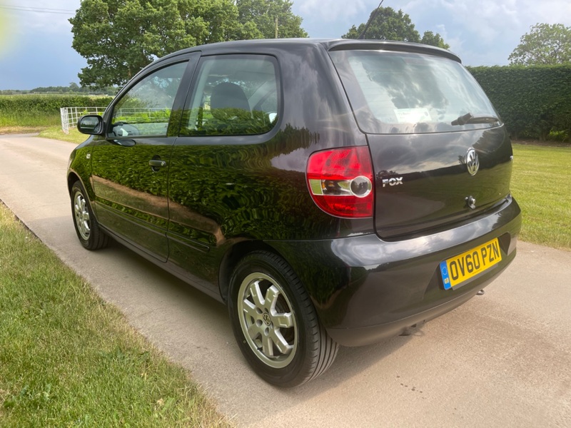 VOLKSWAGEN FOX