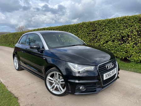 AUDI A1 TFSI S LINE