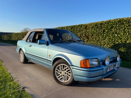 FORD ESCORT 1.6 XR3i Cabriolet