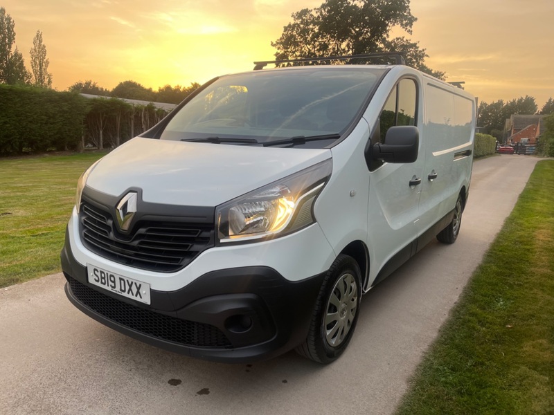 RENAULT TRAFIC